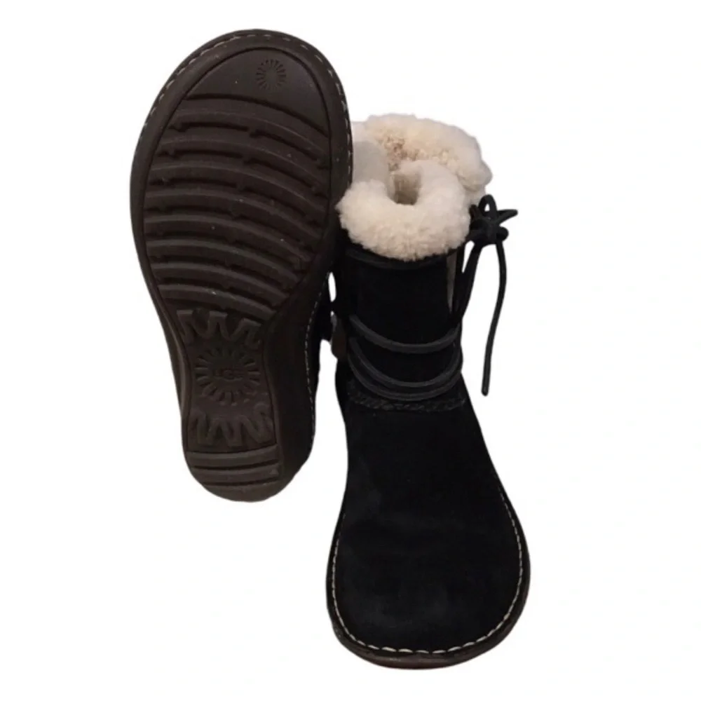 UGG Original Black Leather Sheepskin Boots Shoes 7.